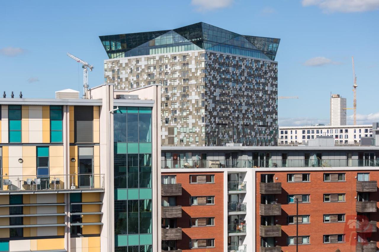 Birmingham City Apartment Skyline Views - Free Parking & Balcony Exterior photo